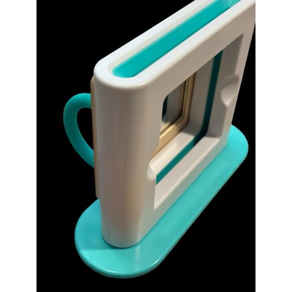 Lovevery Emotion Match Mirror & Card Set The Enthusiast Play Kit Complete Toy - Picture 11 of 15